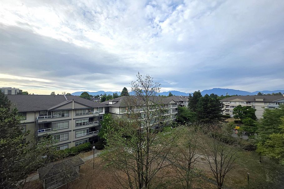 607 3455 Ascot Place Vancouver, BC - 11