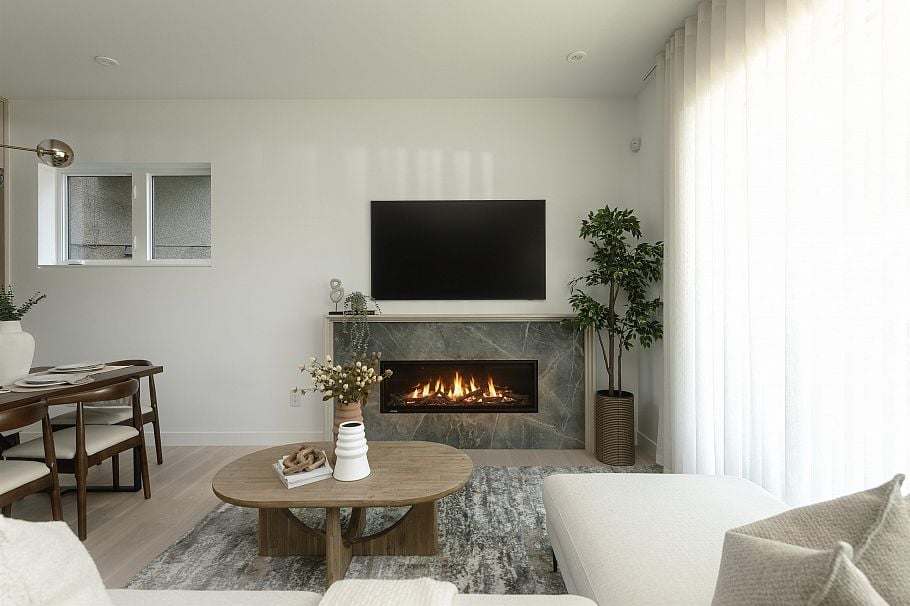 1 2755 W 11th Avenue Vancouver, BC - 17