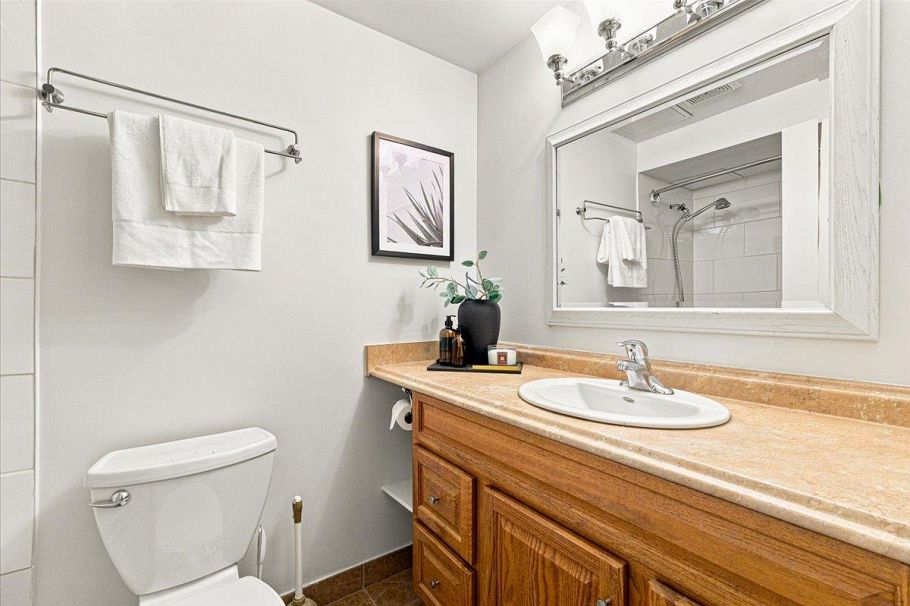 208 3787 W 4th Avenue Vancouver, BC - 16