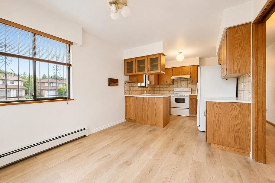 3292 E 43rd Avenue Vancouver, BC - 18