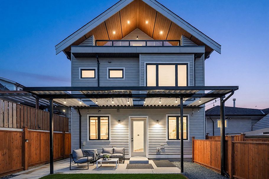 2 3627 E 45th Avenue Vancouver, BC - 34