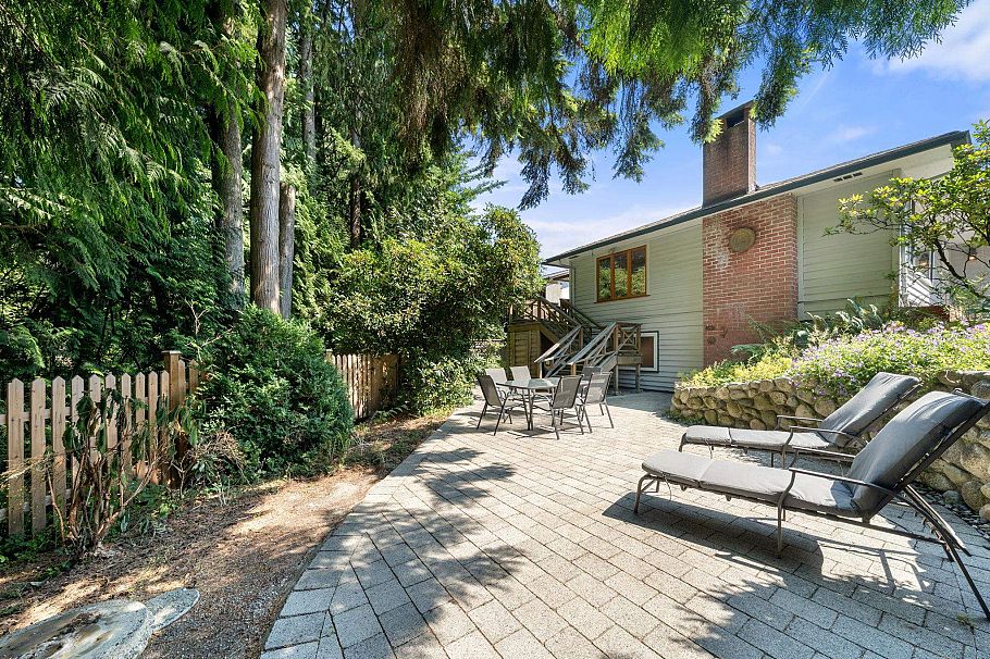 1118 Wendel Place North Vancouver, BC - 36