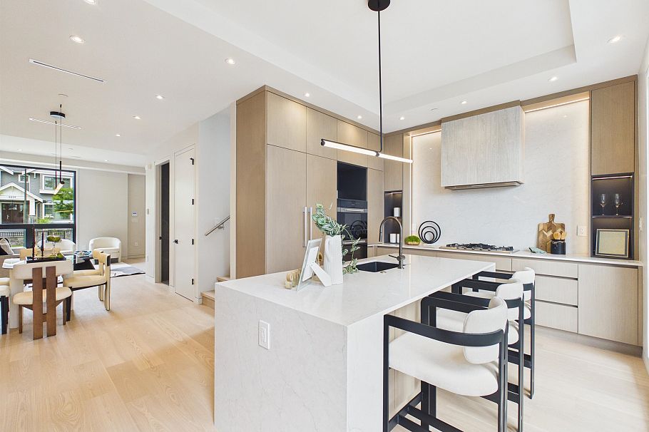 2230 W 21st Avenue Vancouver, BC - 12