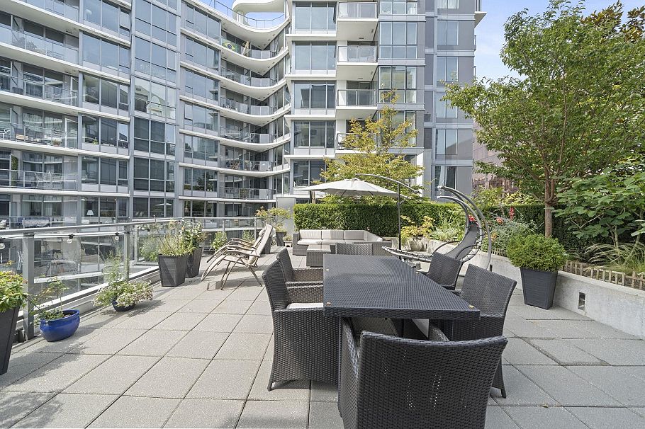 1251 38 Smithe Street Vancouver, BC - 19
