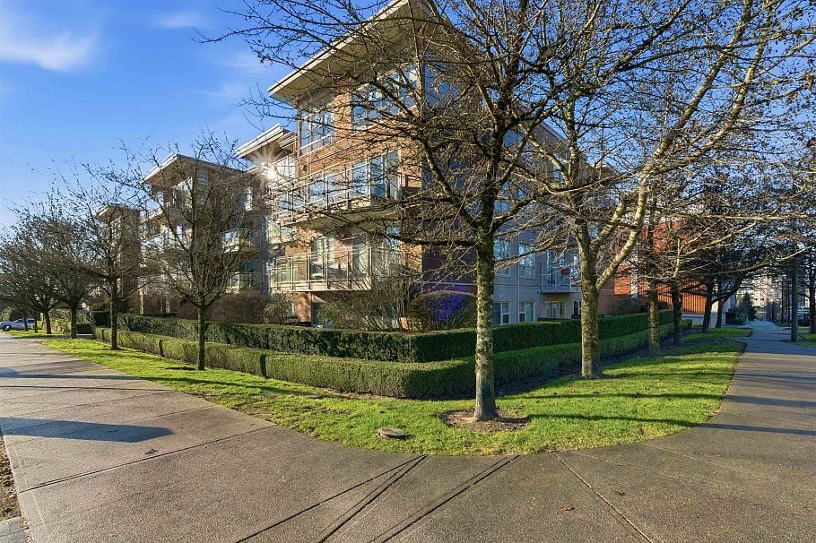 109 1033 St. Georges Avenue North Vancouver, BC - 16