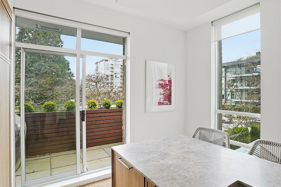 1576 W 8 Avenue Vancouver, BC - 13