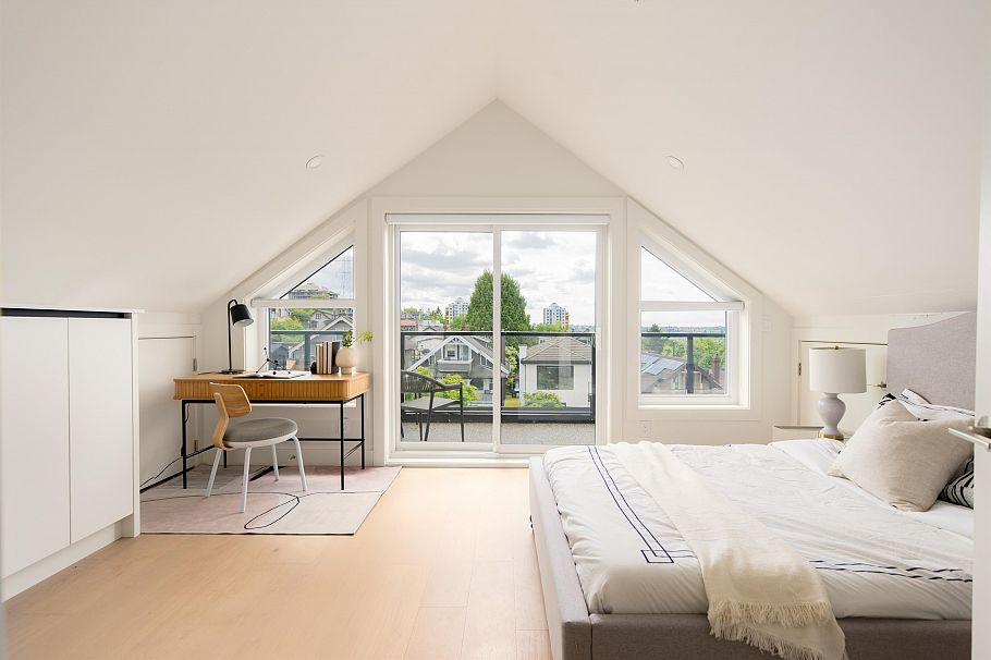 1 3645 Dundas Street Vancouver, BC - 20