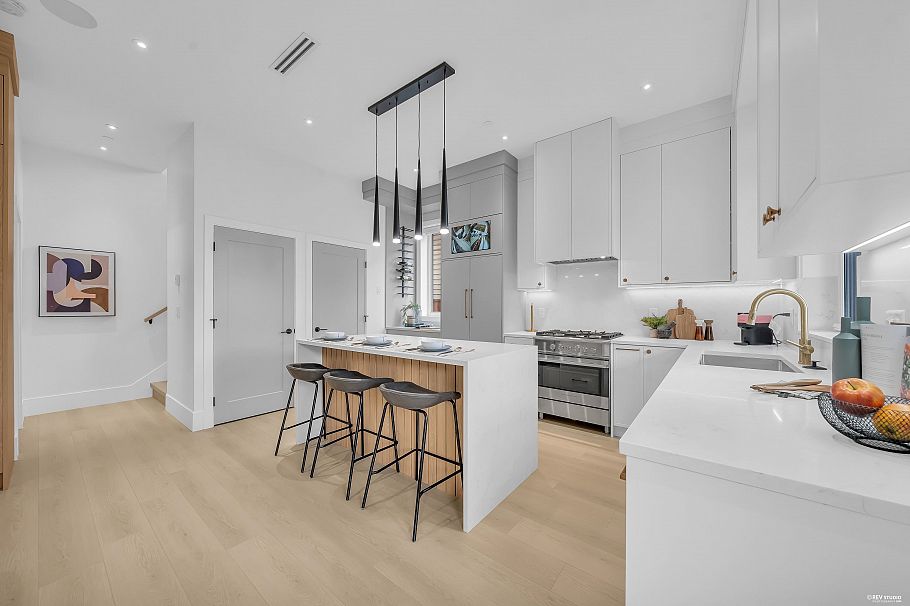 2 3627 E 45th Avenue Vancouver, BC - 13