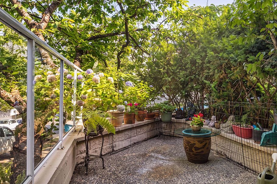 111 889 W 7th Avenue Vancouver, BC - 3
