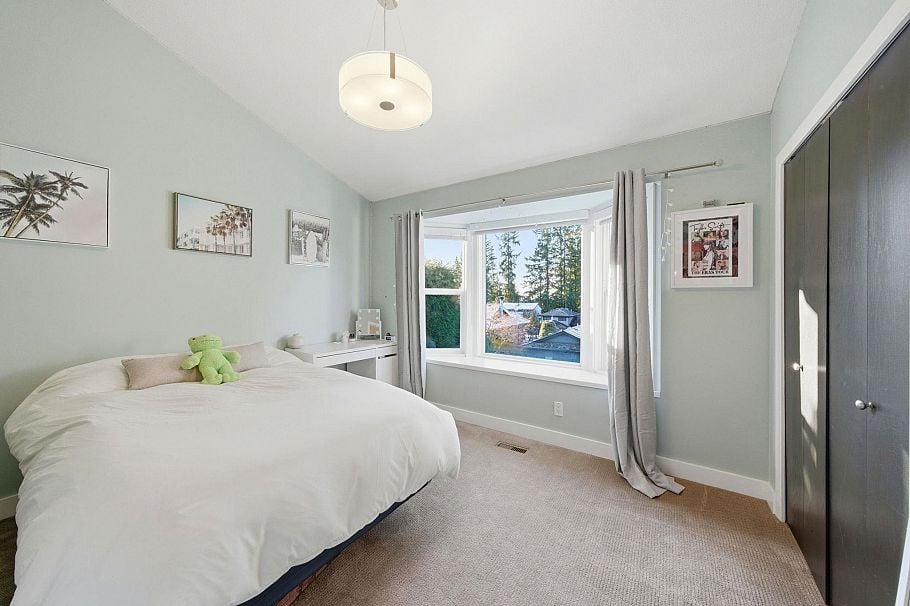 2023 Hill Drive North Vancouver, BC - 24