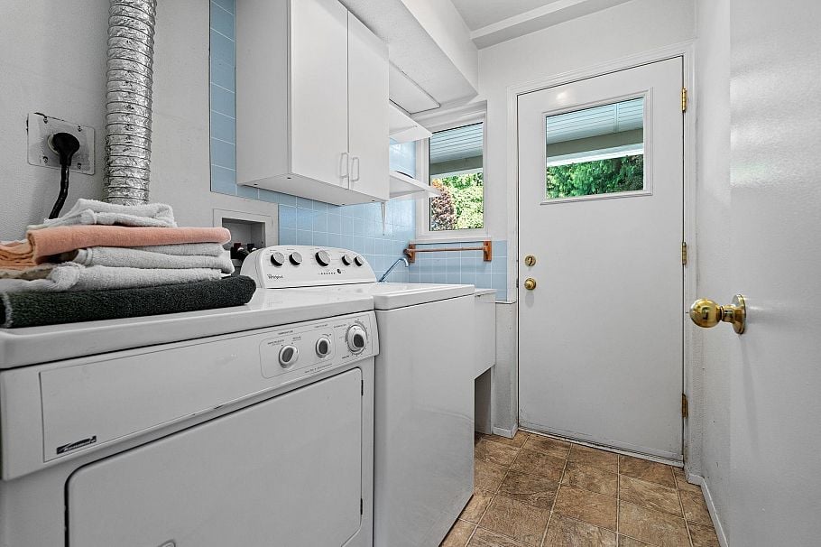2652 Hoskins Road North Vancouver, BC - 32
