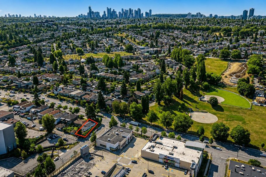2898 Natal Street Vancouver, BC - 21