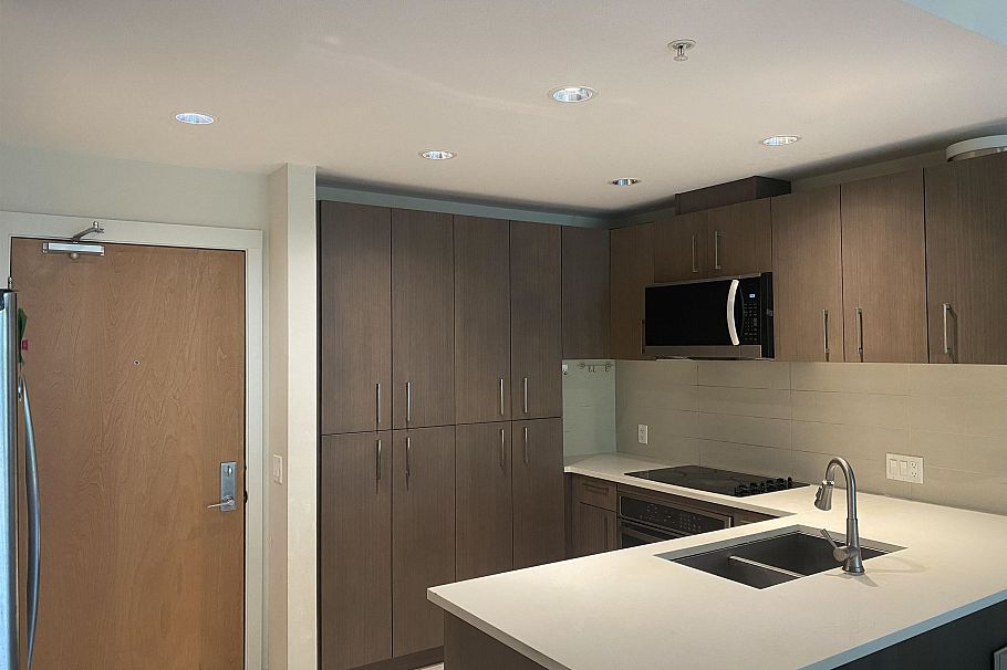 210 5981 Gray Avenue Vancouver, BC - 5