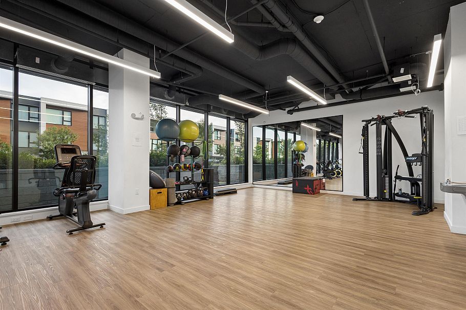 204 3596 Malsum Drive North Vancouver, BC - 14