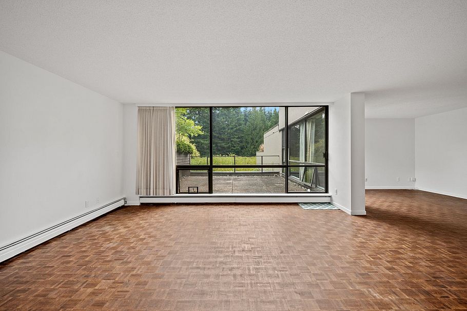 106 4900 Cartier Street Vancouver, BC - 4