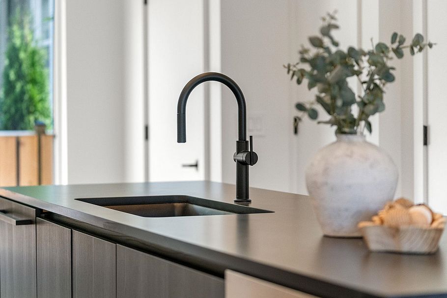 4170 Columbia Street Vancouver, BC - 16