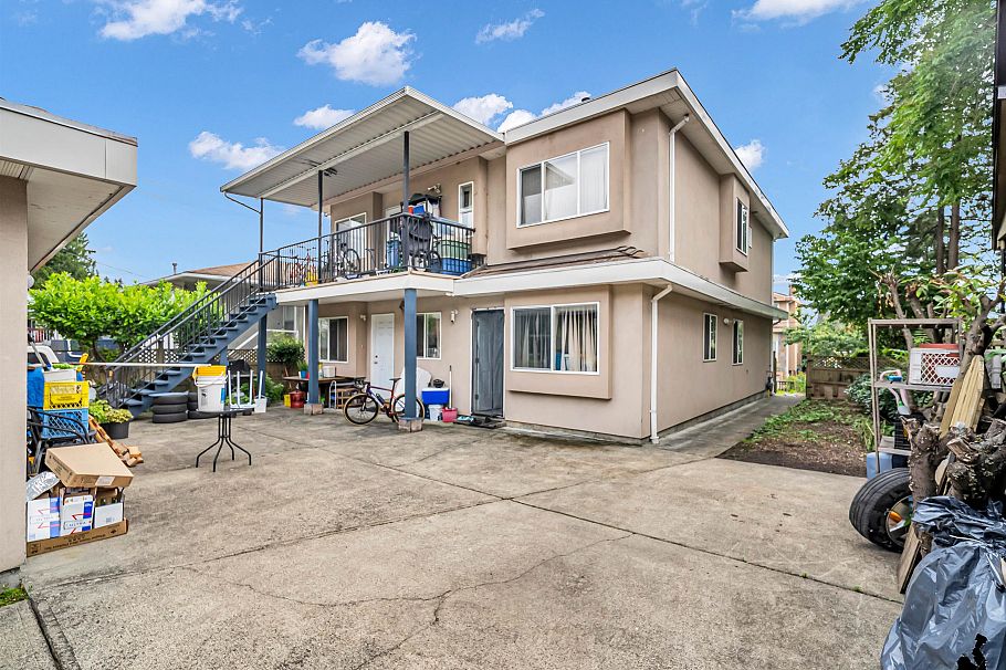 331 E 61st Avenue Vancouver, BC - 23