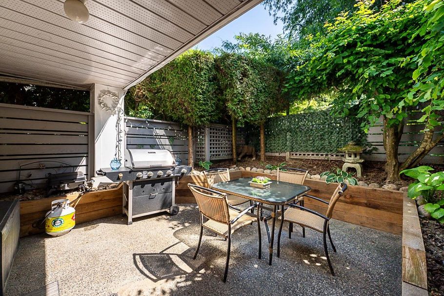 105 735 W 15th Avenue Vancouver, BC - 2