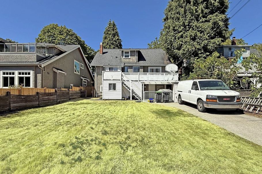 3072 W 28th Avenue Vancouver, BC - 3