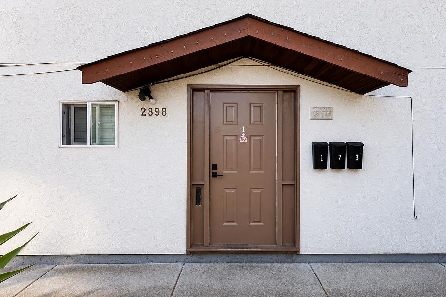 2898 Natal Street Vancouver, BC - 1