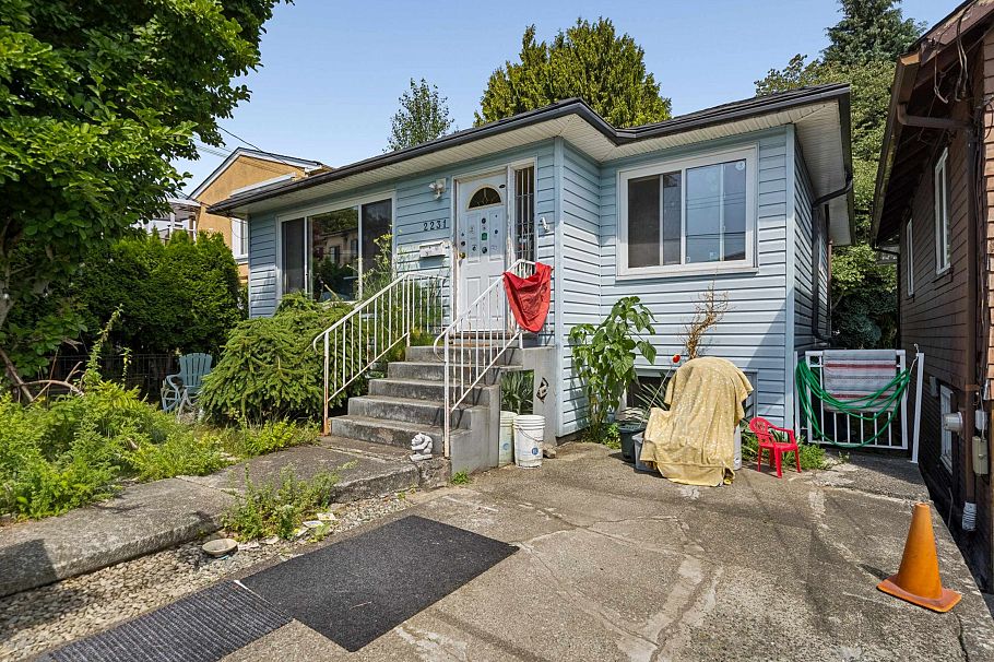 2231 E 25th Avenue Vancouver, BC - 39