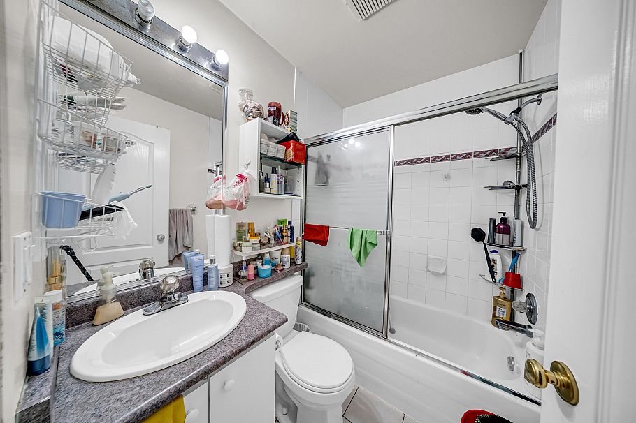 331 E 61st Avenue Vancouver, BC - 24