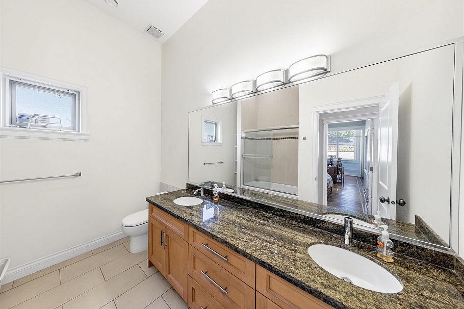 1225 Hazelton Street Vancouver, BC - 7
