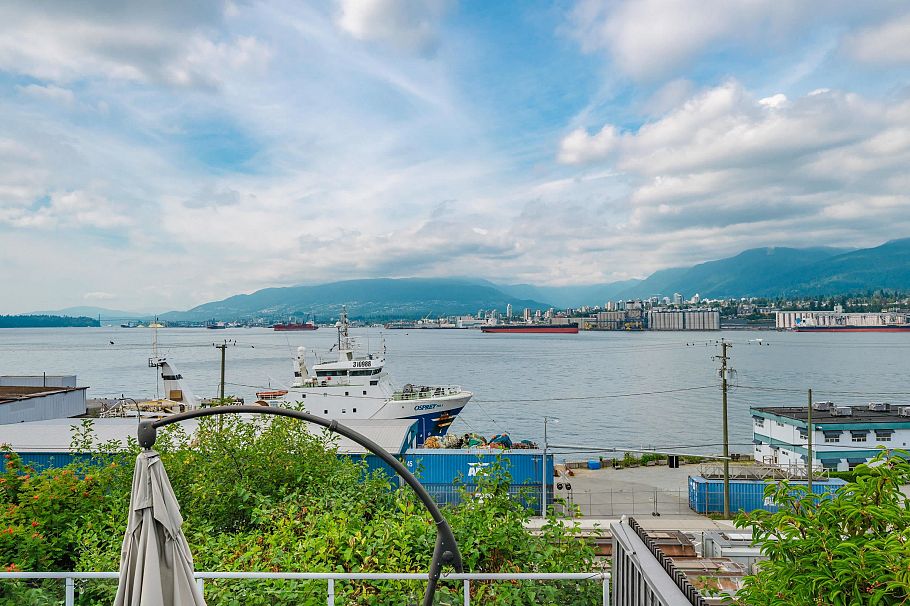 2385 Wall Street Vancouver, BC - 3