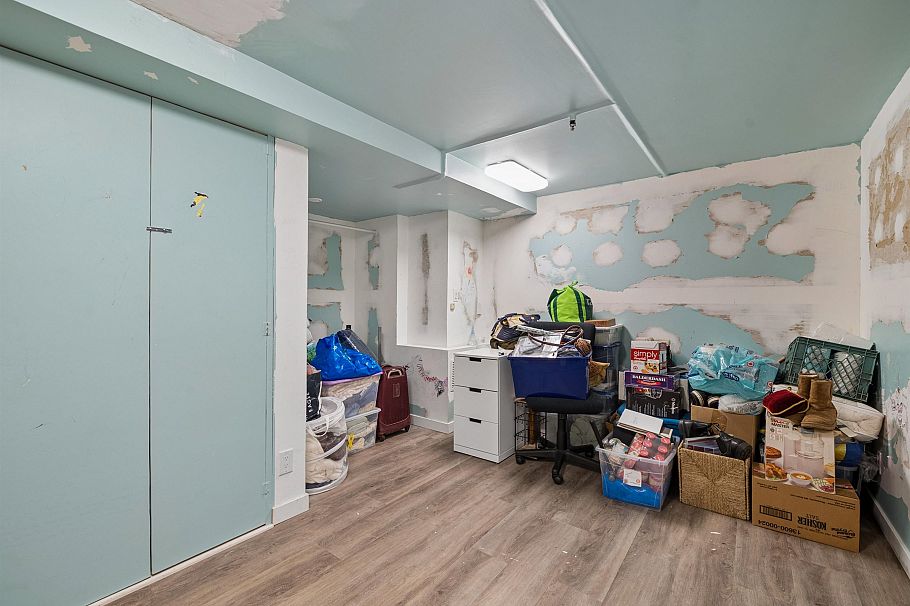 2231 E 25th Avenue Vancouver, BC - 29