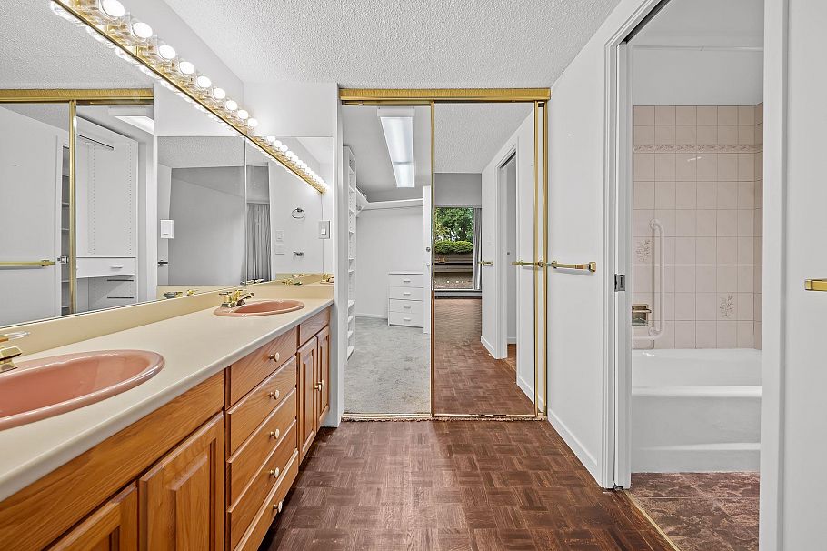 106 4900 Cartier Street Vancouver, BC - 21