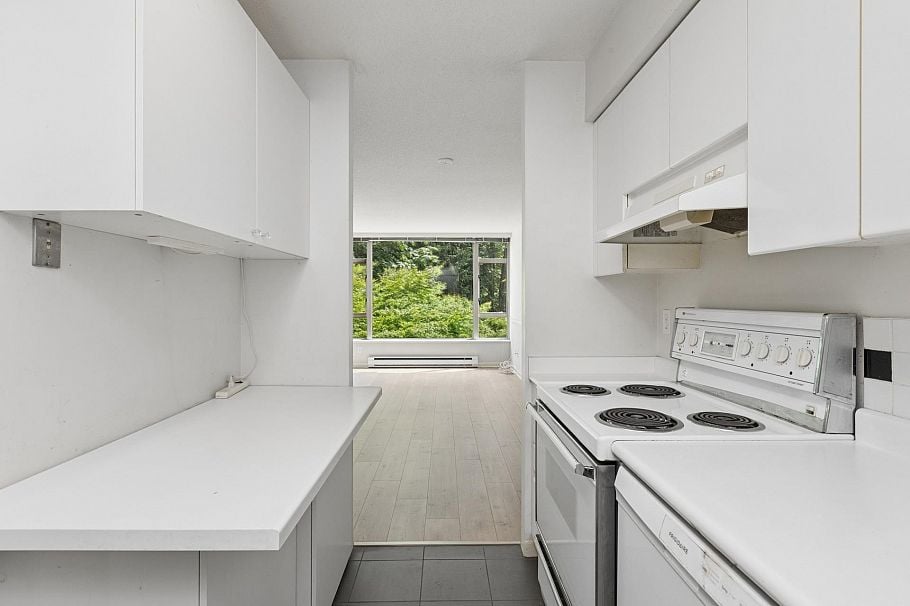 308 1327 E Keith Road North Vancouver, BC - 12