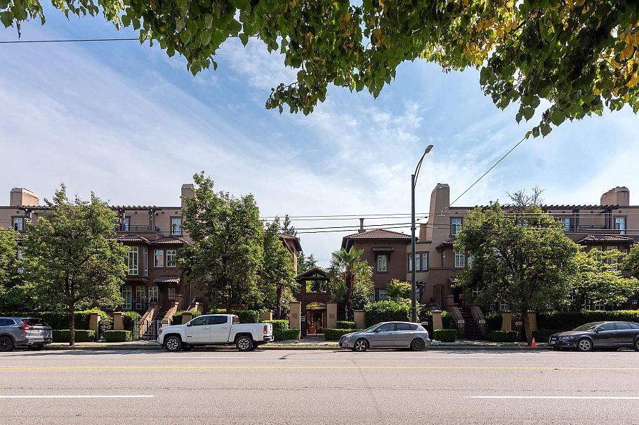 26 3036 W 4 Avenue Vancouver, BC - 23