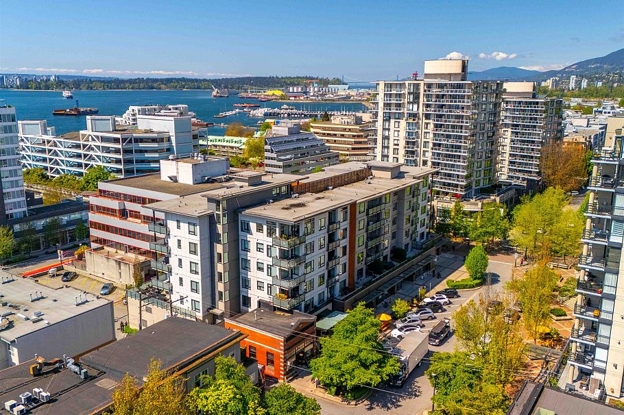 409 123 W 1st Street North Vancouver, BC - 30