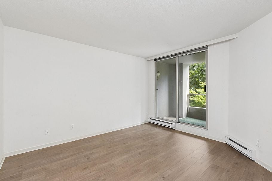 308 1327 E Keith Road North Vancouver, BC - 16