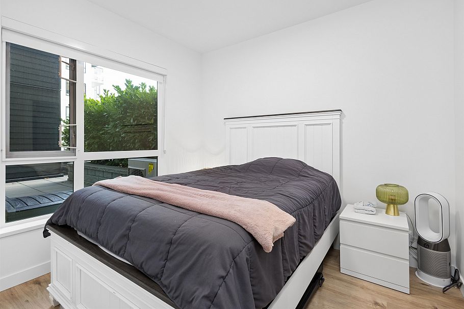 204 3596 Malsum Drive North Vancouver, BC - 6