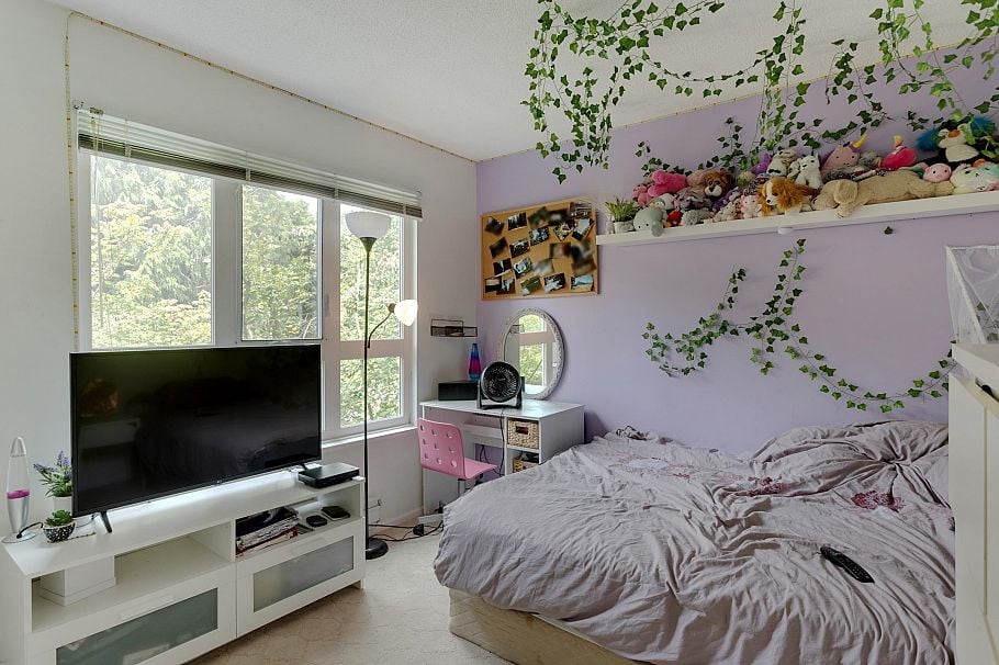 403 106 W Kings Road North Vancouver, BC - 18