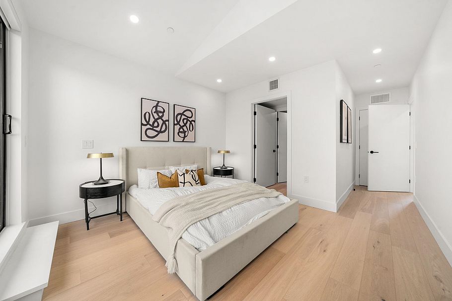 4170 Columbia Street Vancouver, BC - 29