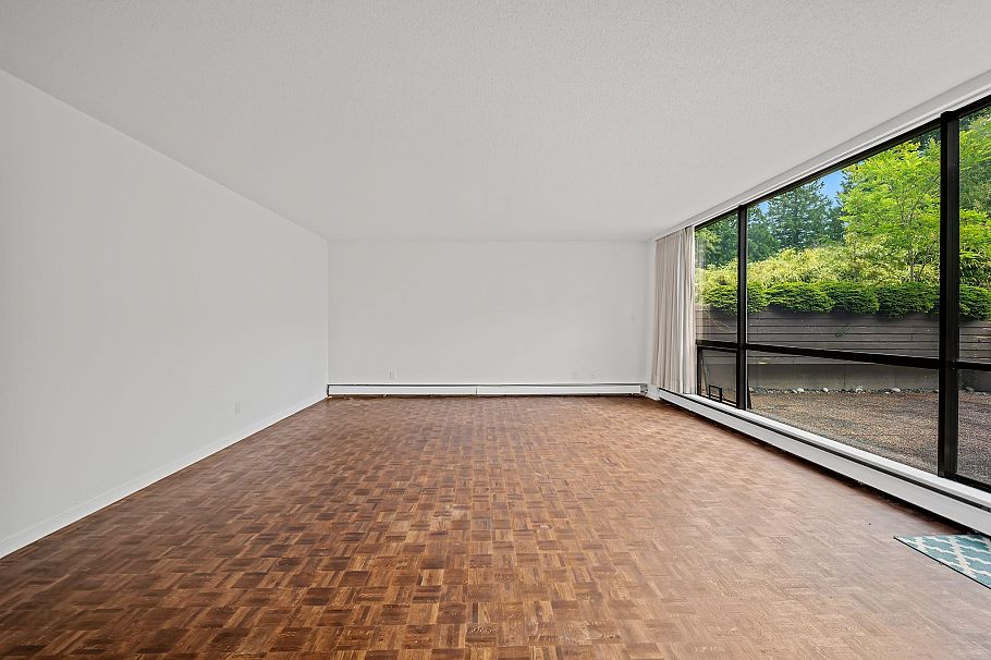 106 4900 Cartier Street Vancouver, BC - 2