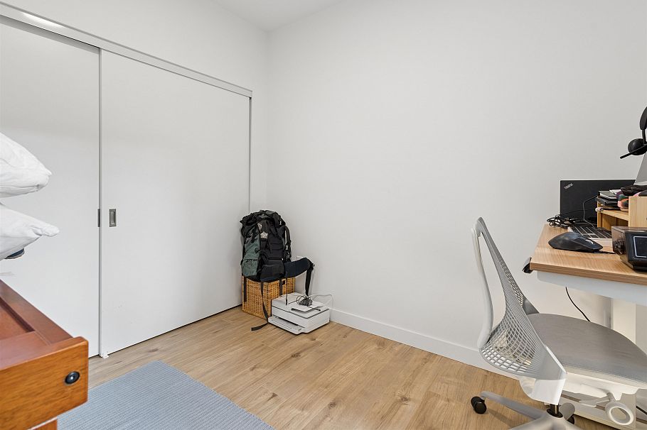 204 3596 Malsum Drive North Vancouver, BC - 9