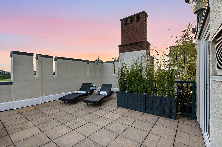 307 1311 Beach Avenue Vancouver, BC - 9