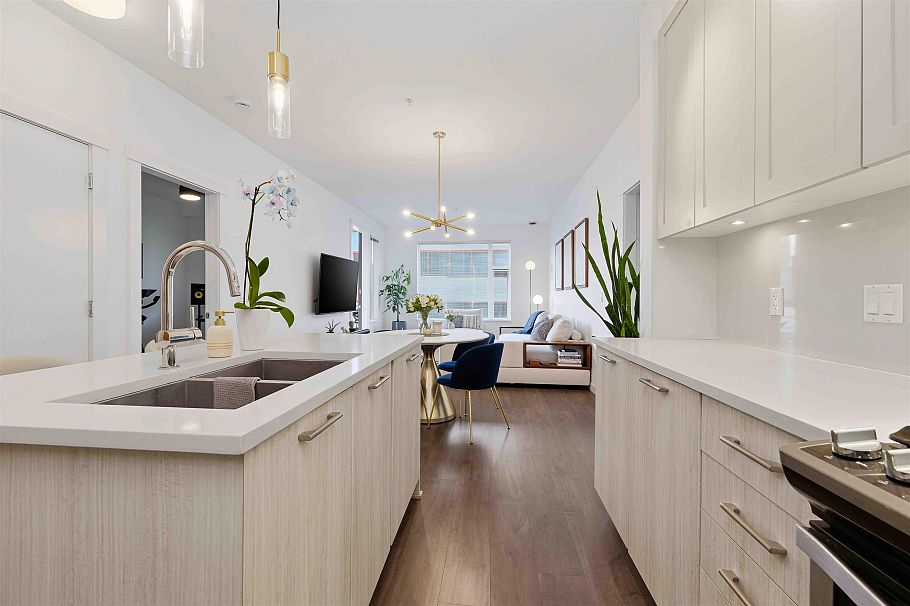 409 123 W 1st Street North Vancouver, BC - 11