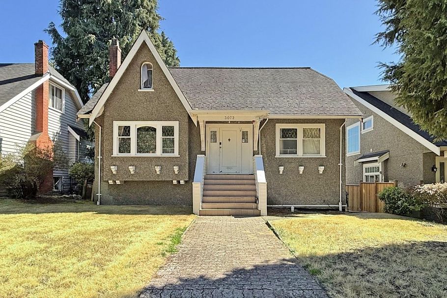 3072 W 28th Avenue Vancouver, BC - 1