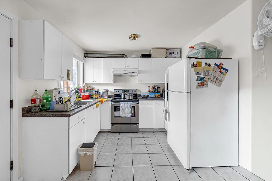331 E 61st Avenue Vancouver, BC - 14