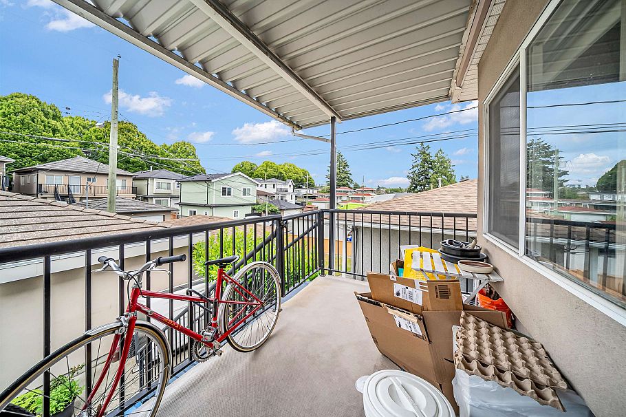 331 E 61st Avenue Vancouver, BC - 33