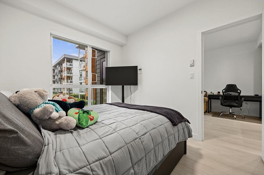 303 3596 Malsum Drive North Vancouver, BC - 10