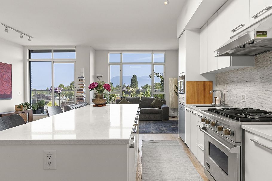 401 4355 W 10th Avenue Vancouver, BC - 26