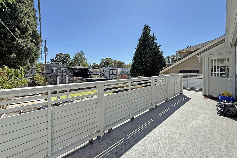 3072 W 28th Avenue Vancouver, BC - 4