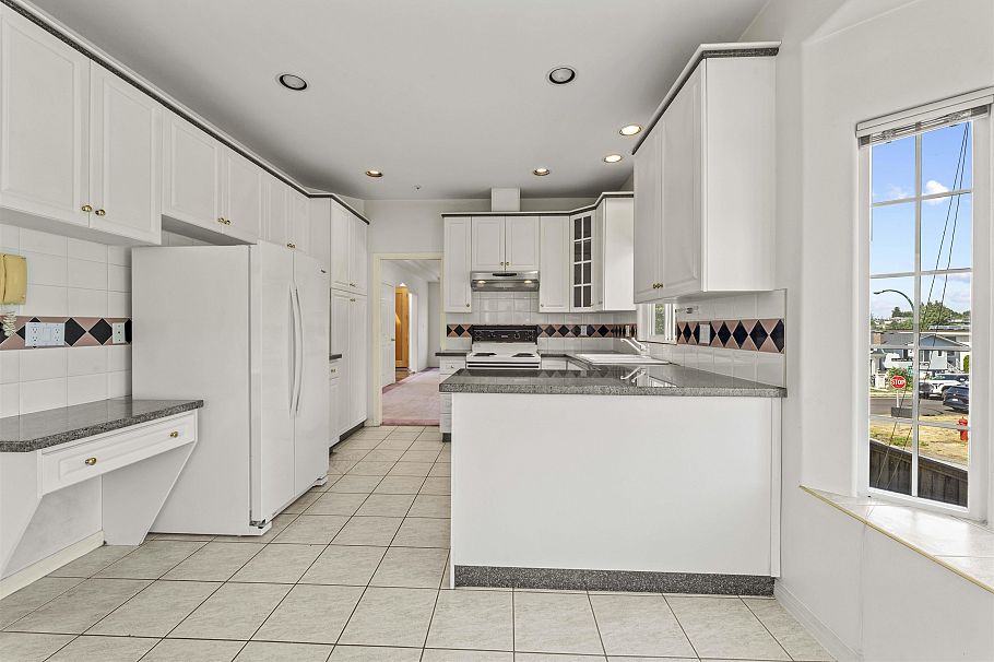5908 Dumfries Street Vancouver, BC - 30