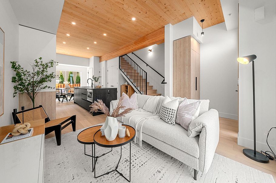 4170 Columbia Street Vancouver, BC - 1