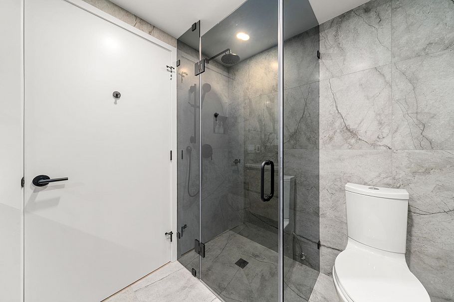 4170 Columbia Street Vancouver, BC - 35